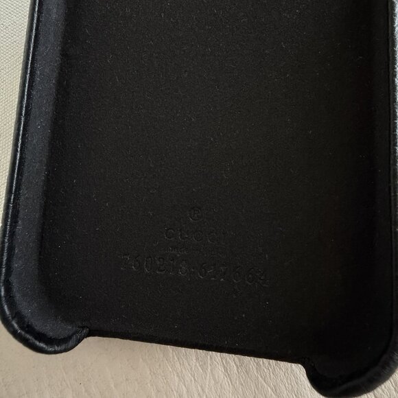 NEW GUCCI Piuma Calfskin Jumbo GG Embossed iPhone 15 Phone Case Black main image 4